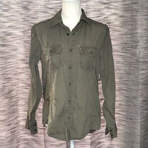 AMERICAN RAG SMALL ARMY GREEN BUTTON DOWN